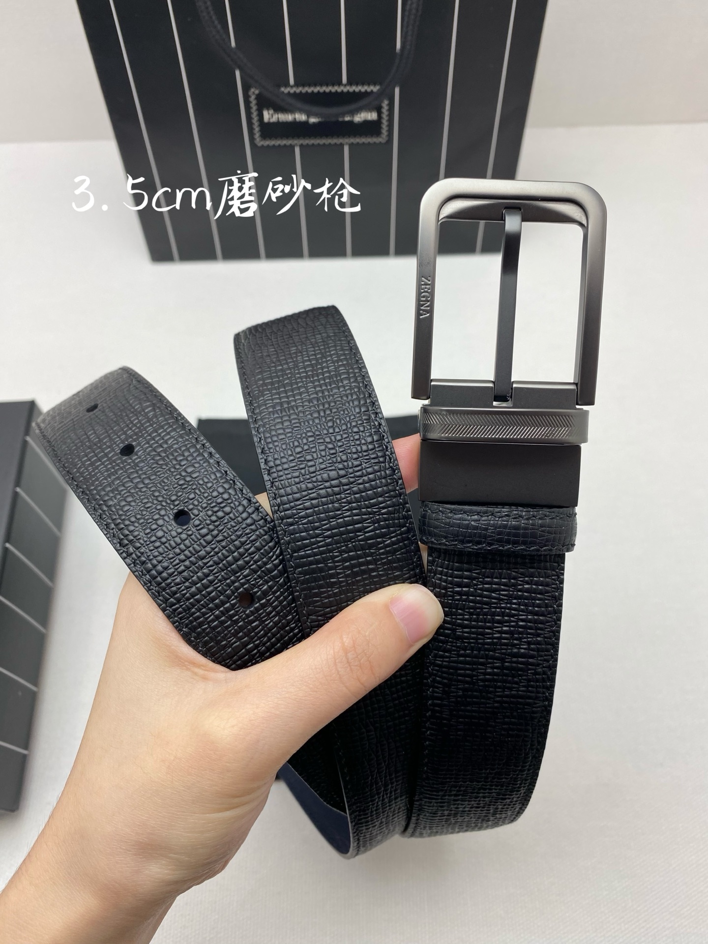 杰尼亚男士腰带- 宽度35MM 316精品扣 精工打造 进口小牛皮 独特设计工艺 手感柔软 可以裁剪