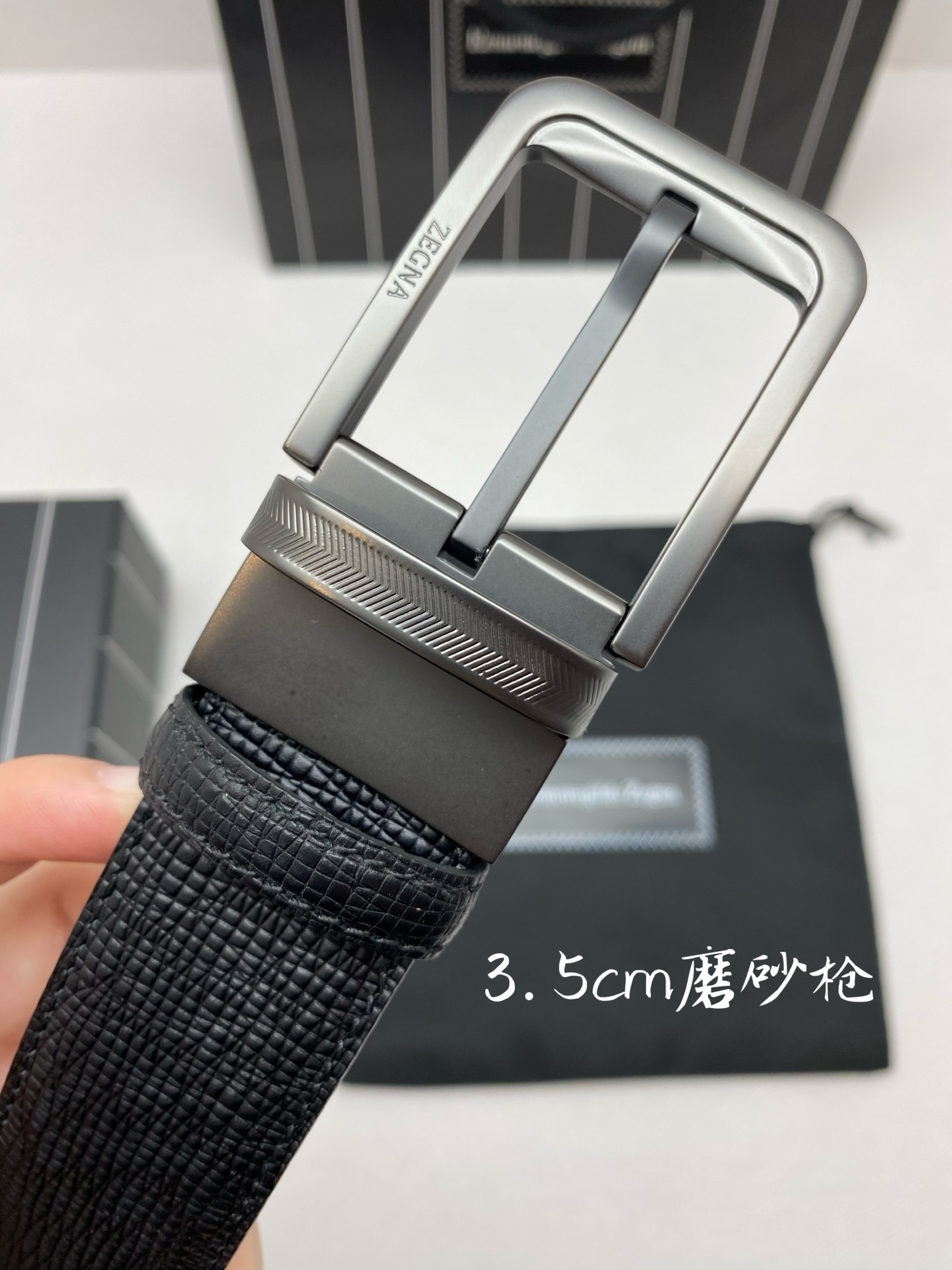 杰尼亚男士腰带- 宽度35MM 316精品扣 精工打造 进口小牛皮 独特设计工艺 手感柔软 可以裁剪