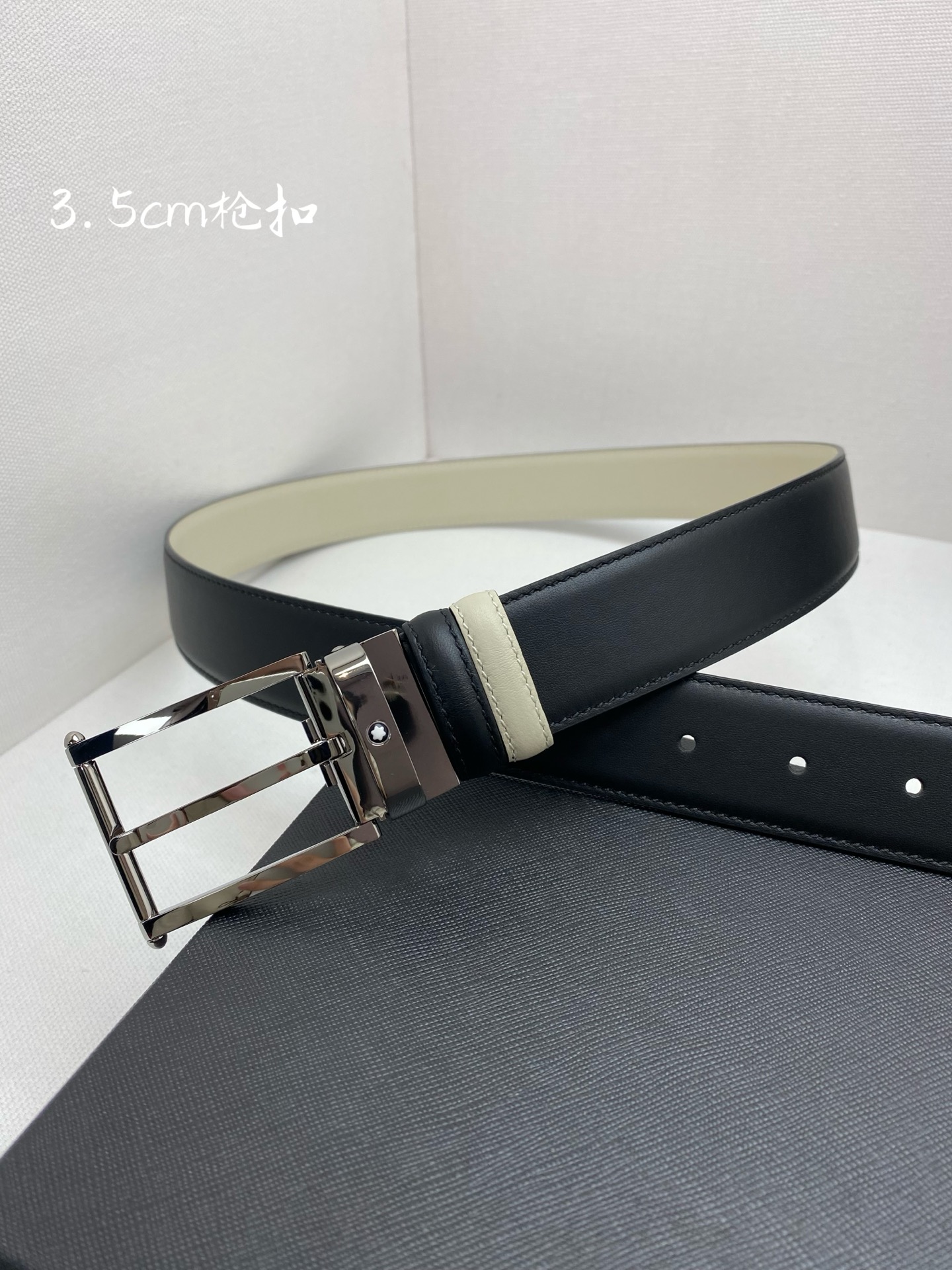 Montblanc万宝龙 宽3.5cm 采用头层牛皮 精品针式扣头 自由裁剪商务休闲皮带