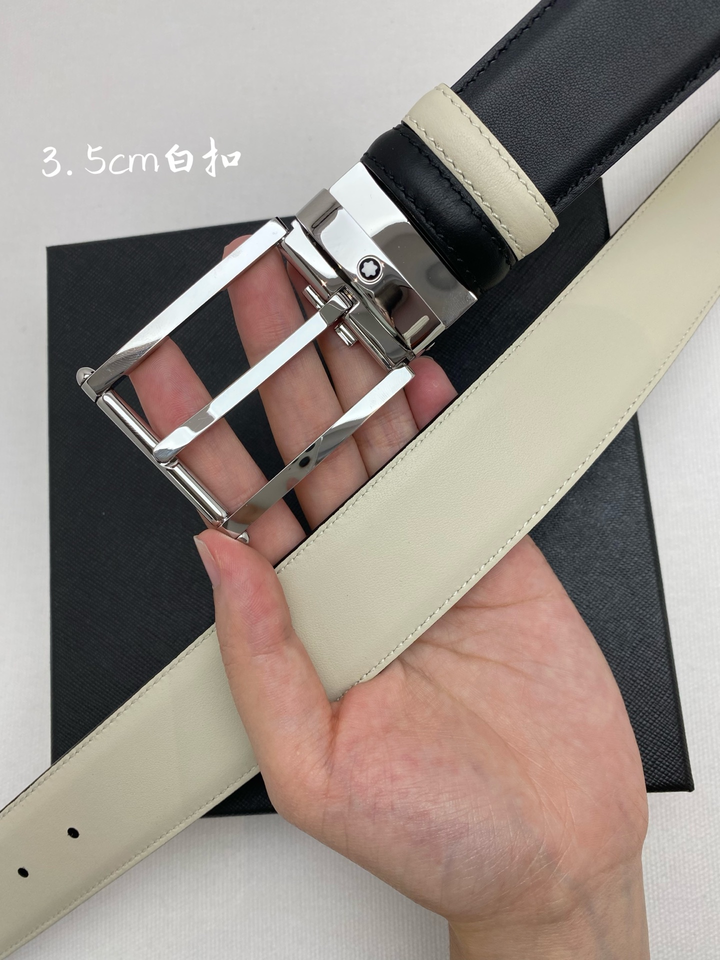 Montblanc万宝龙 宽3.5cm 采用头层牛皮 精品针式扣头 自由裁剪商务休闲皮带