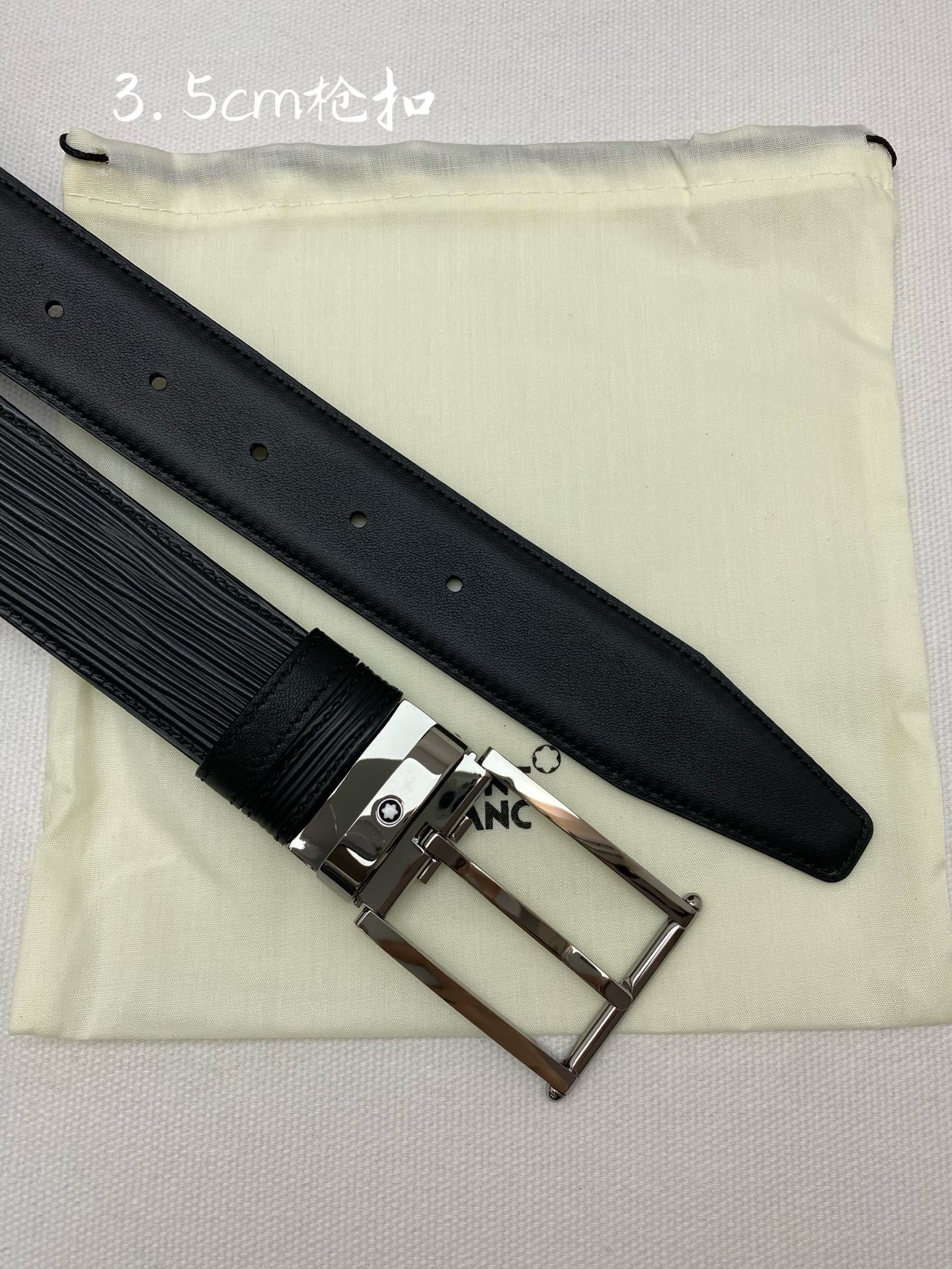 Montblanc万宝龙 宽3.5cm 采用头层牛皮 精品针式扣头 自由裁剪商务休闲皮带