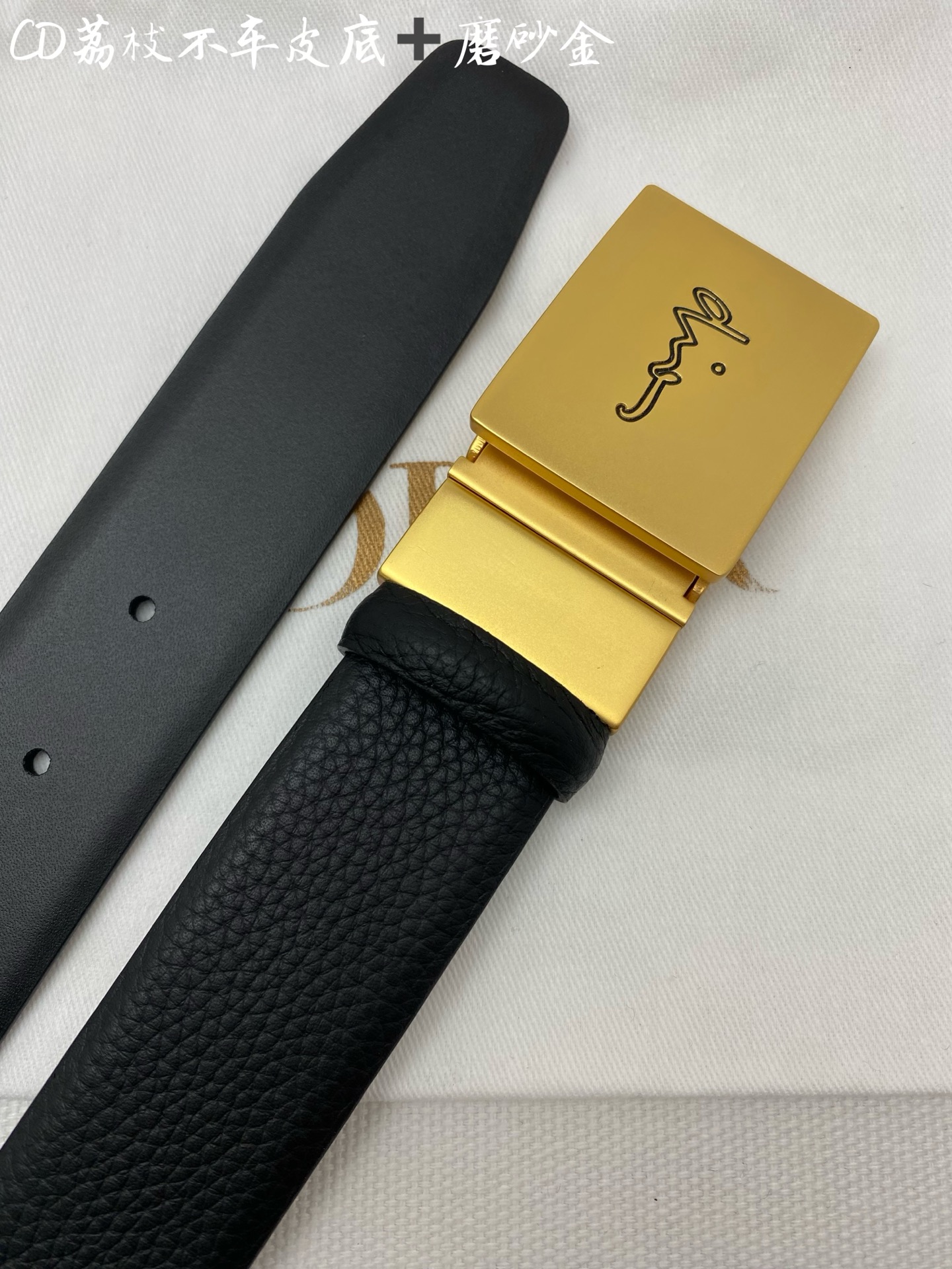 Dior迪奧全力打造精緻優雅心備佳品，五金採用精湛的處理工藝，头层牛皮 適用百搭💓寬度3.5cm