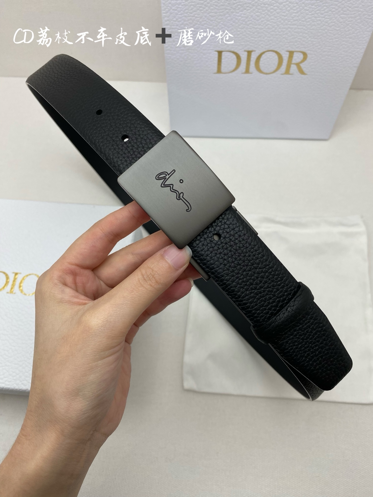 Dior迪奧全力打造精緻優雅心備佳品，五金採用精湛的處理工藝，头层牛皮 適用百搭💓寬度3.5cm