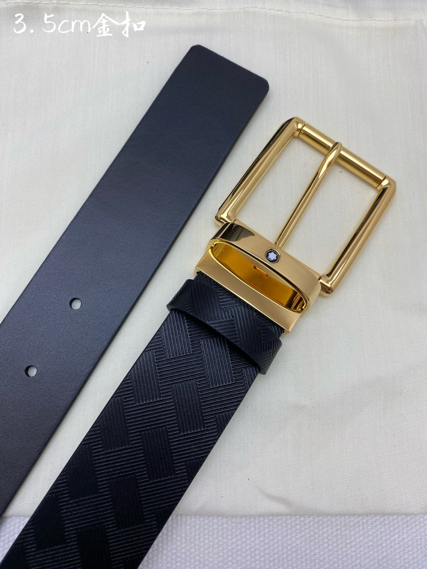 Montblanc万宝龙 宽3.5cm 采用头层牛皮 精品针式扣头 自由裁剪商务休闲皮带