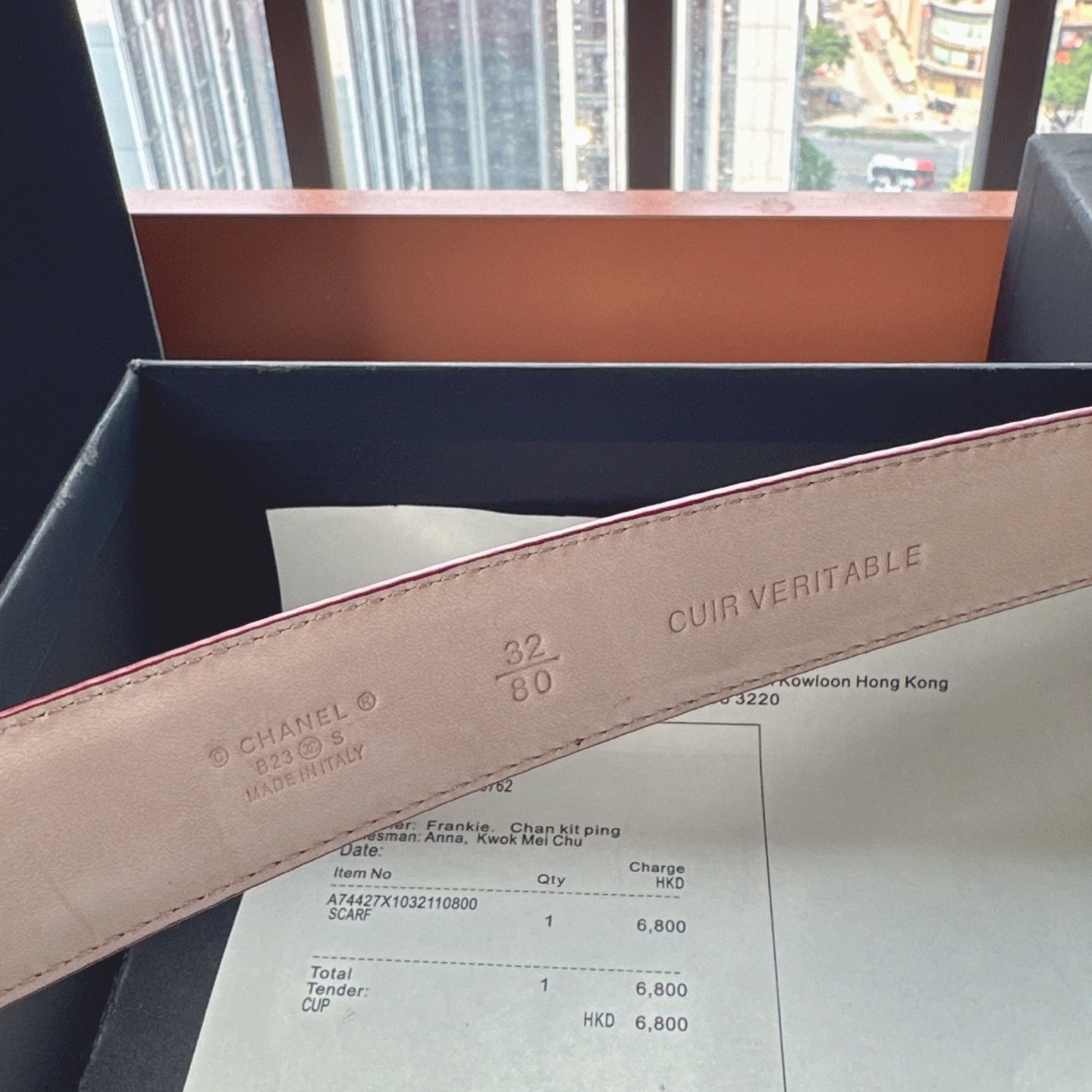 香奈儿 原单货品 宽度3.0CM 双面原厂小牛皮，皮质柔软 细腻，手感好。多种扣头可选 ，精细做工。上身效果非常好
