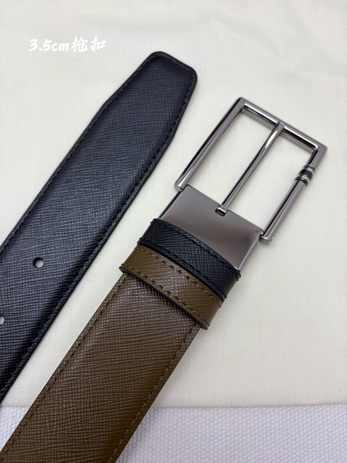 Montblanc万宝龙 宽3.5cm 采用头层牛皮 精品针式扣头 自由裁剪商务休闲皮带