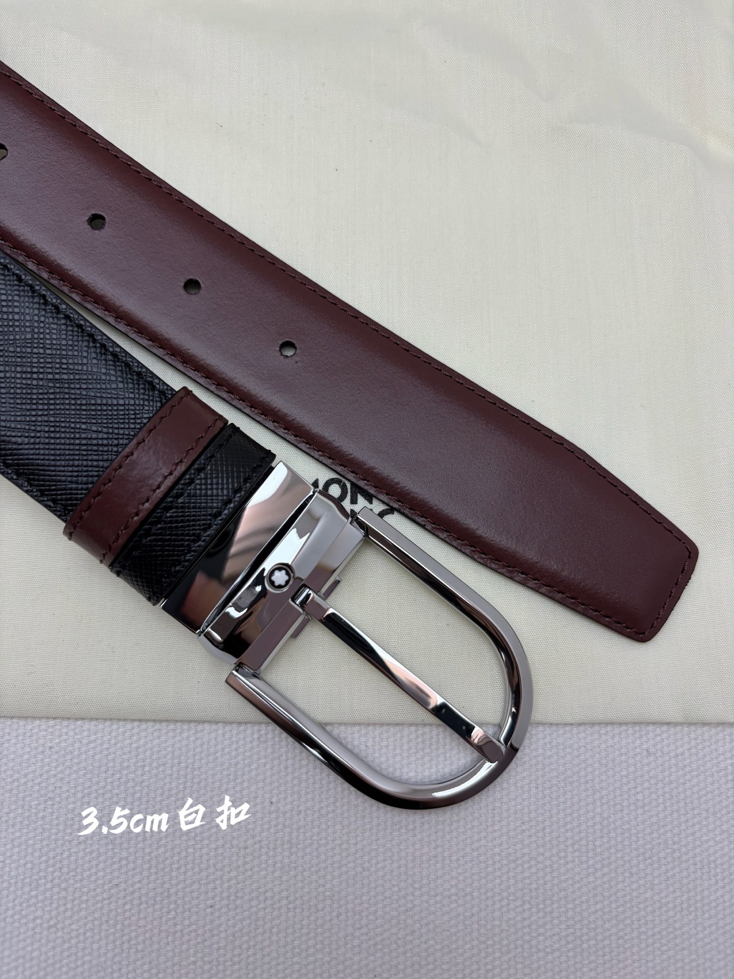 Montblanc万宝龙 宽3.5cm 采用头层牛皮 精品针式扣头 自由裁剪商务休闲皮带