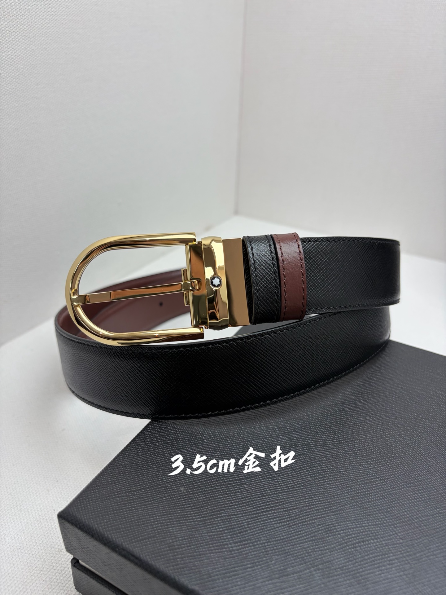 Montblanc万宝龙 宽3.5cm 采用头层牛皮 精品针式扣头 自由裁剪商务休闲皮带