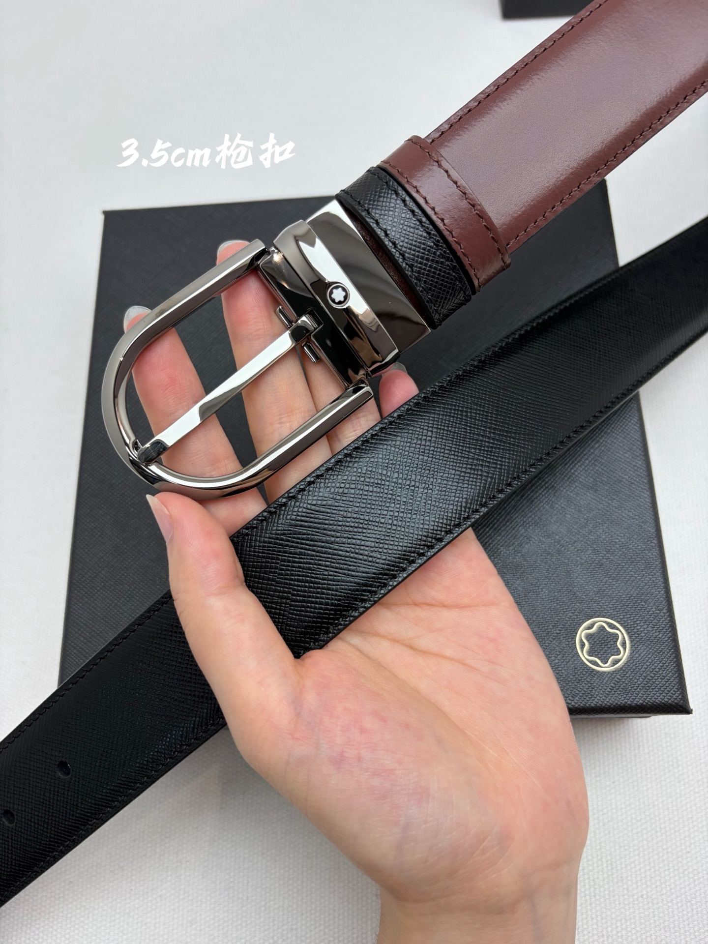 Montblanc万宝龙 宽3.5cm 采用头层牛皮 精品针式扣头 自由裁剪商务休闲皮带