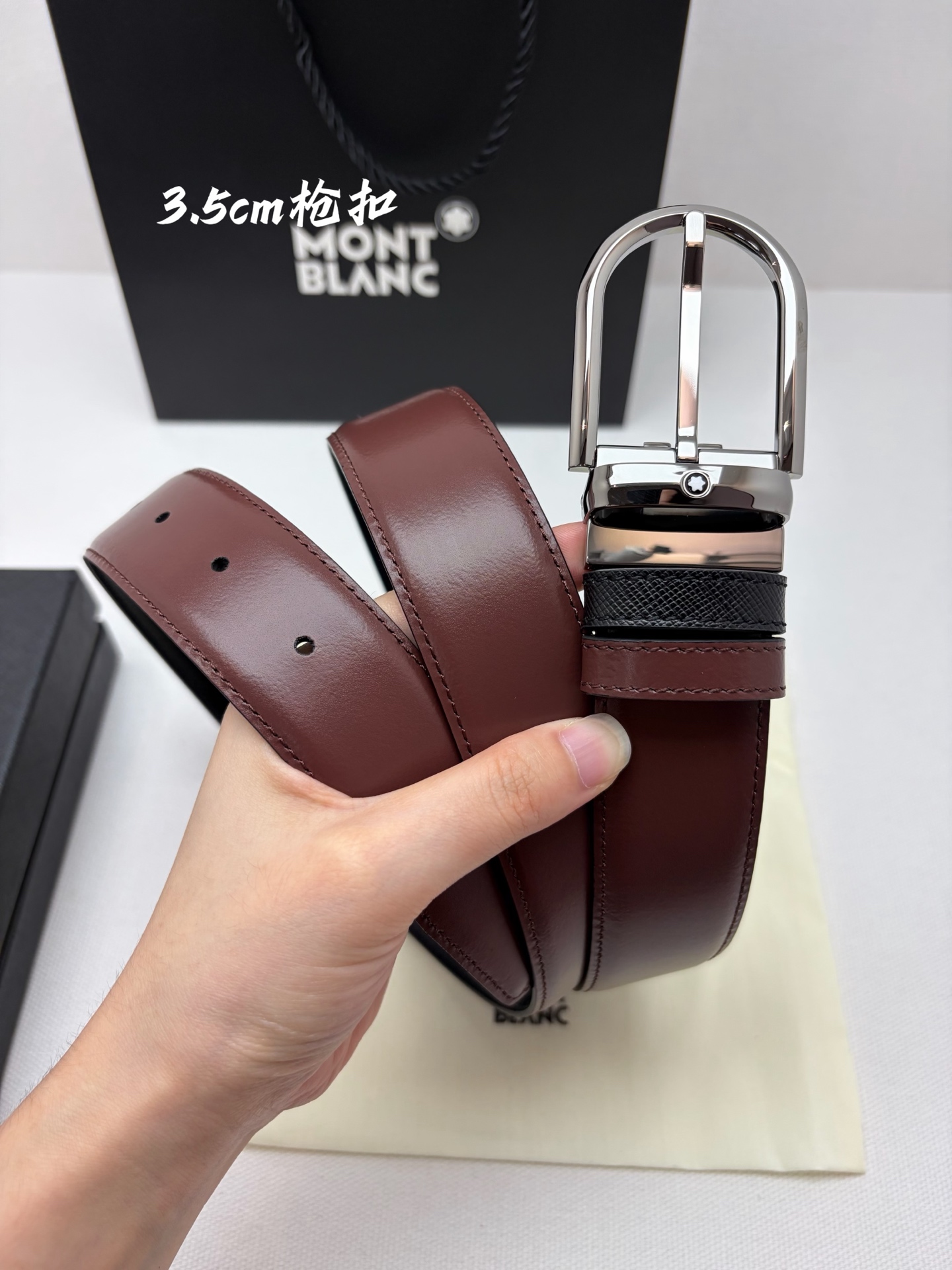 Montblanc万宝龙 宽3.5cm 采用头层牛皮 精品针式扣头 自由裁剪商务休闲皮带