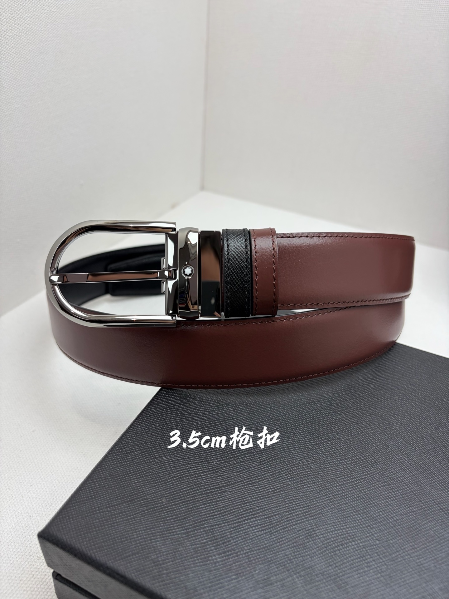 Montblanc万宝龙 宽3.5cm 采用头层牛皮 精品针式扣头 自由裁剪商务休闲皮带