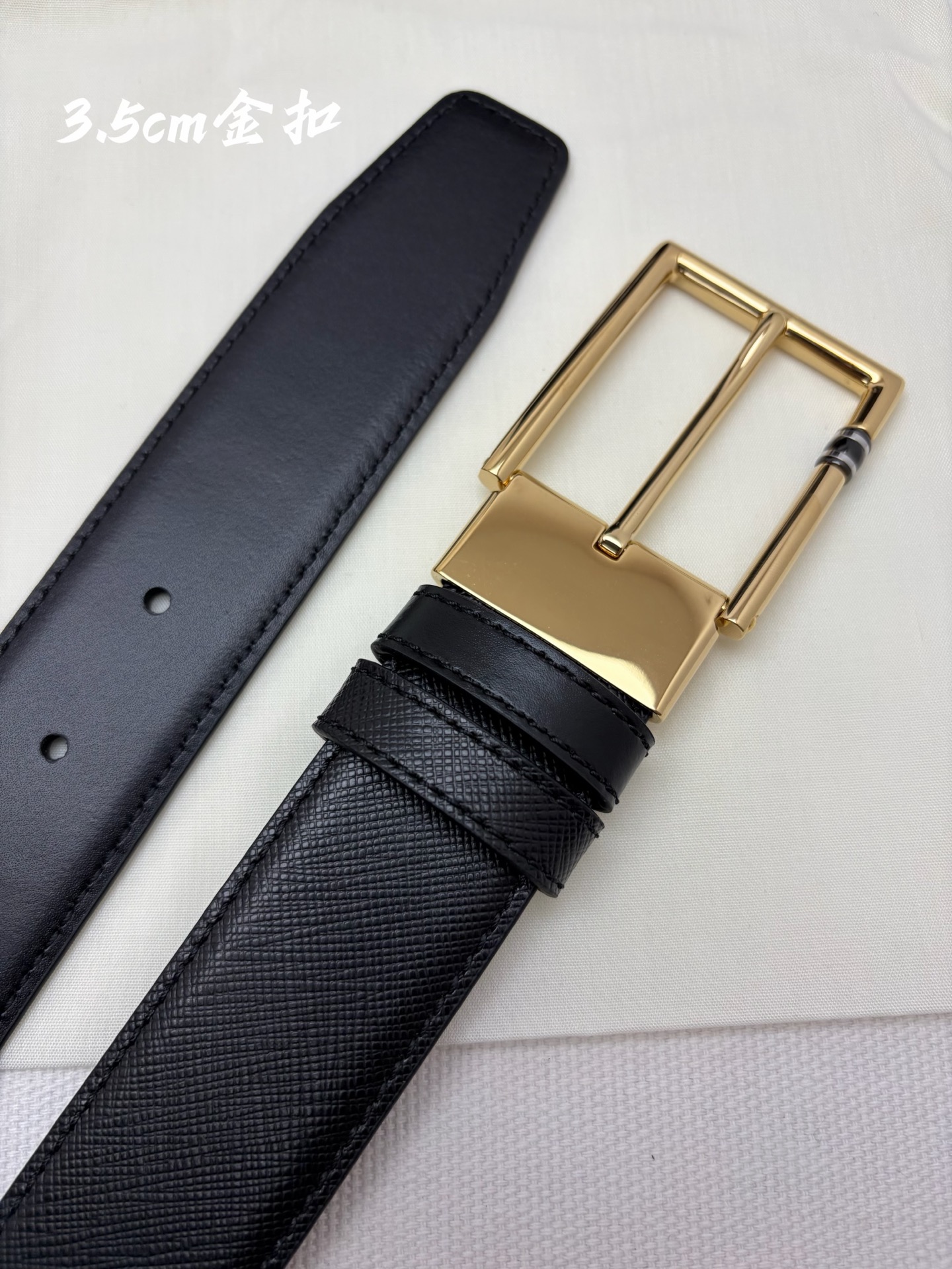 Montblanc万宝龙 宽3.5cm 采用头层牛皮 精品针式扣头 自由裁剪商务休闲皮带
