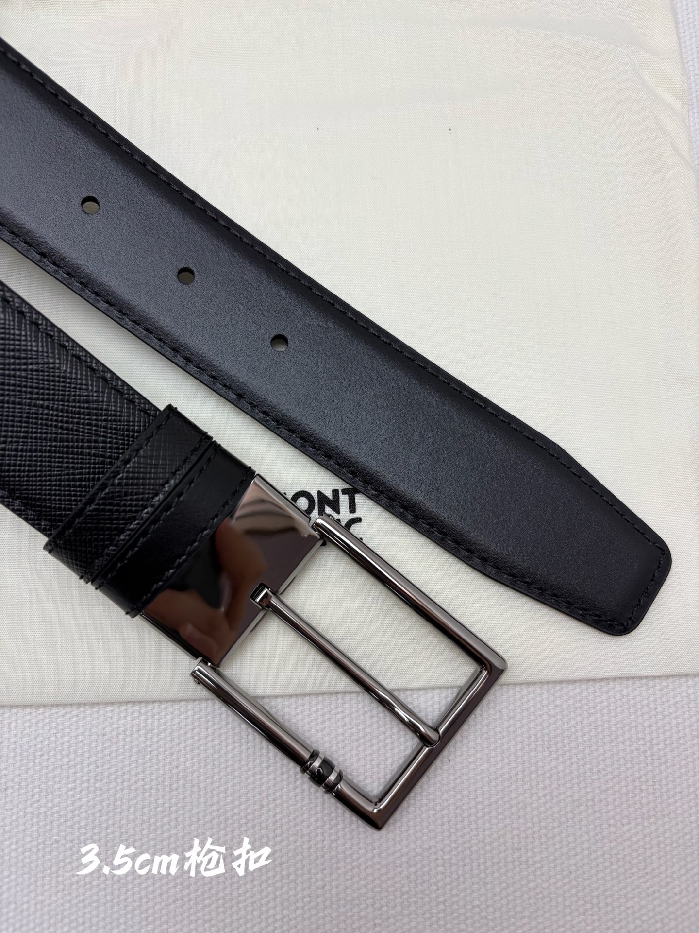 Montblanc万宝龙 宽3.5cm 采用头层牛皮 精品针式扣头 自由裁剪商务休闲皮带