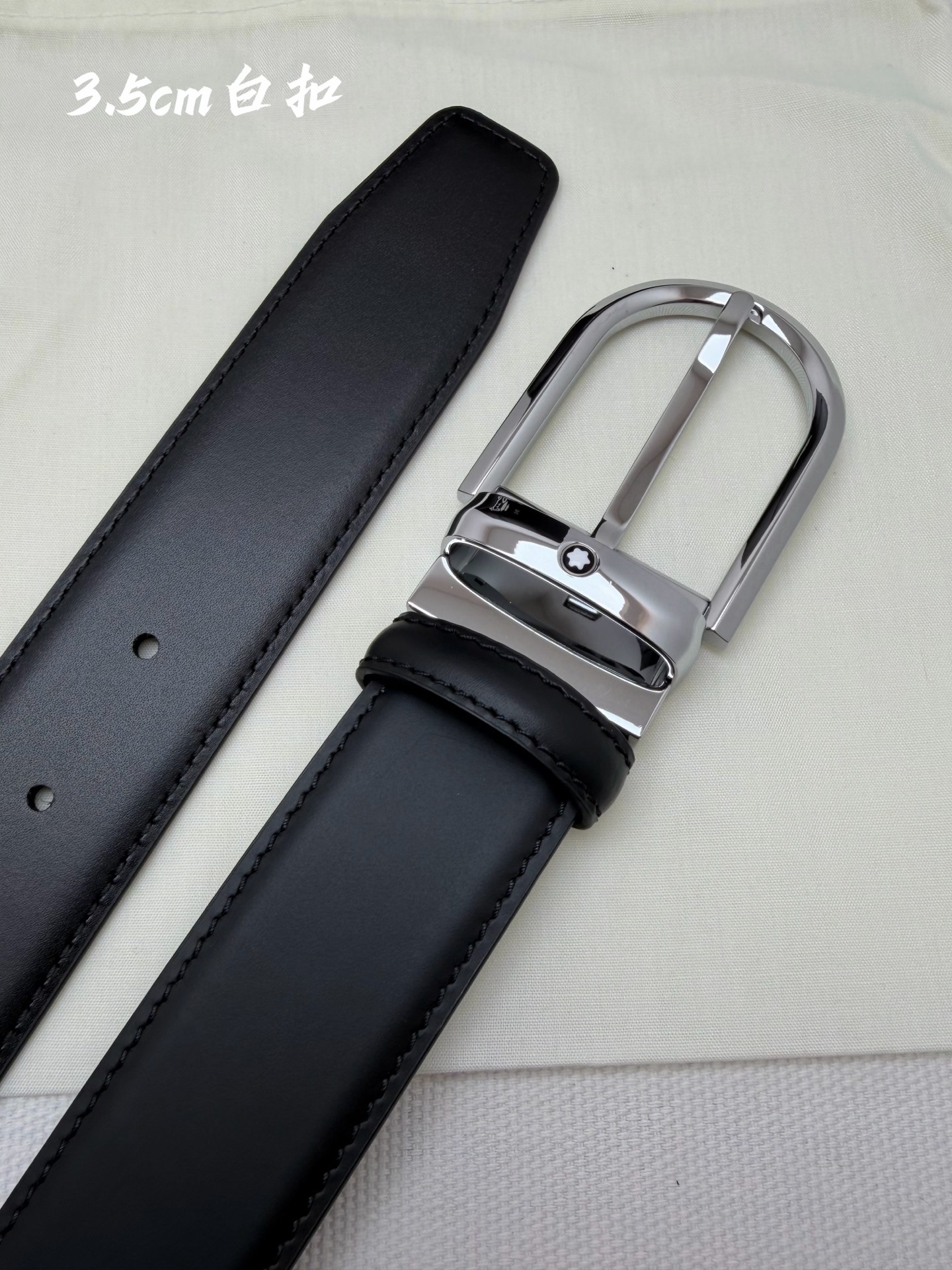 Montblanc万宝龙 宽3.5cm 采用头层牛皮 精品针式扣头 自由裁剪商务休闲皮带