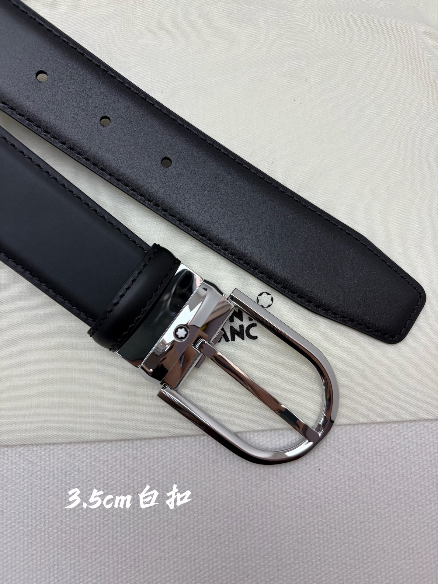 Montblanc万宝龙 宽3.5cm 采用头层牛皮 精品针式扣头 自由裁剪商务休闲皮带