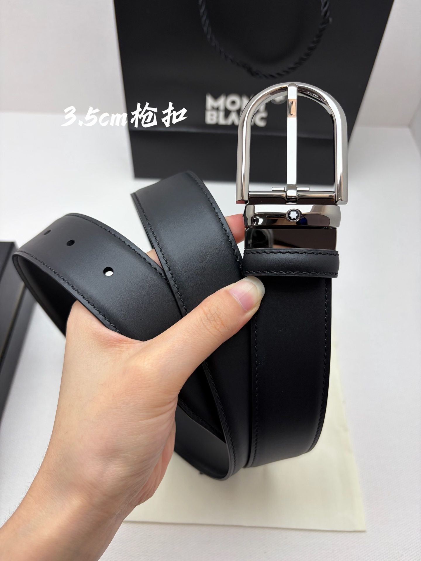 Montblanc万宝龙 宽3.5cm 采用头层牛皮 精品针式扣头 自由裁剪商务休闲皮带