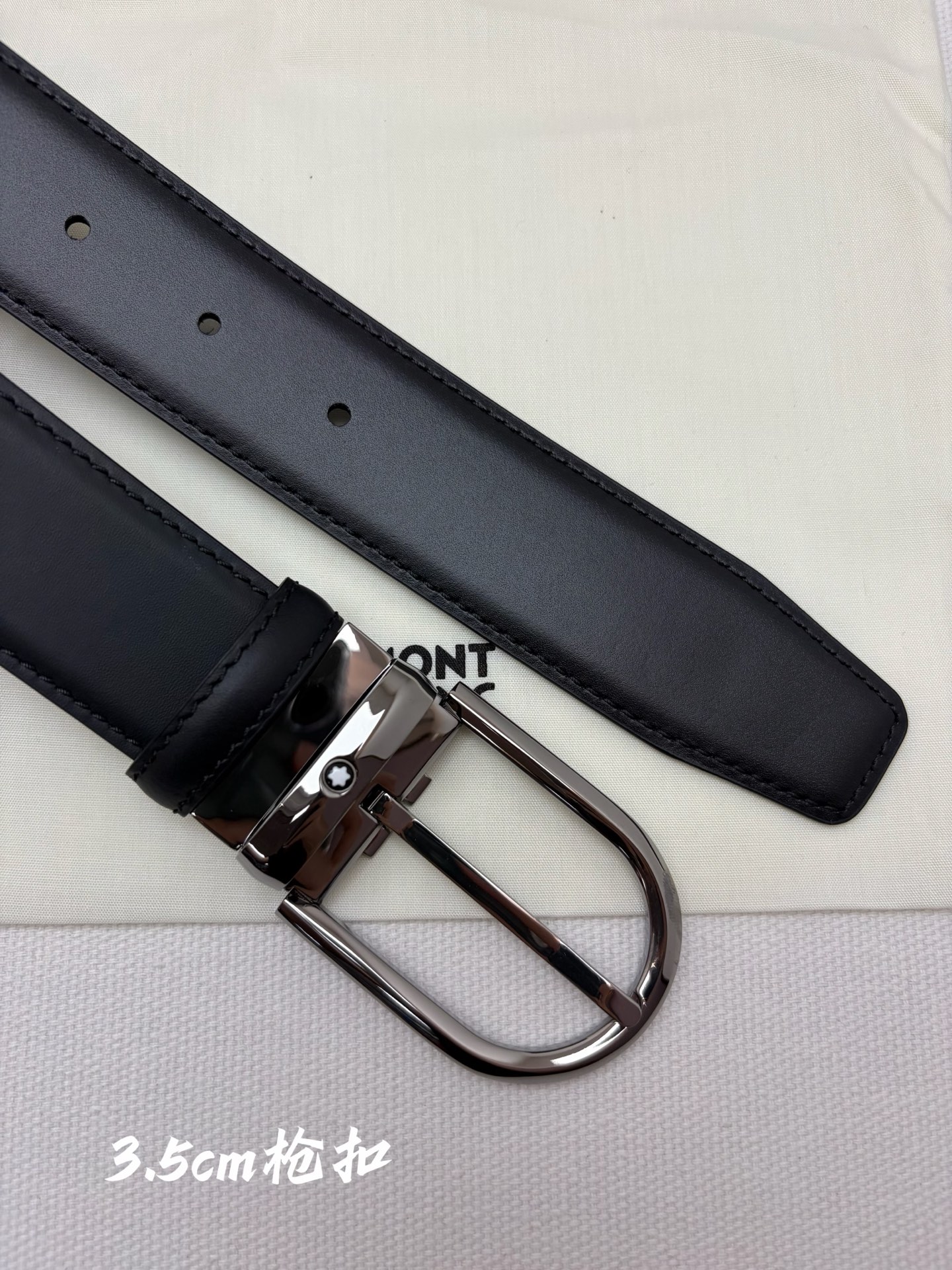 Montblanc万宝龙 宽3.5cm 采用头层牛皮 精品针式扣头 自由裁剪商务休闲皮带