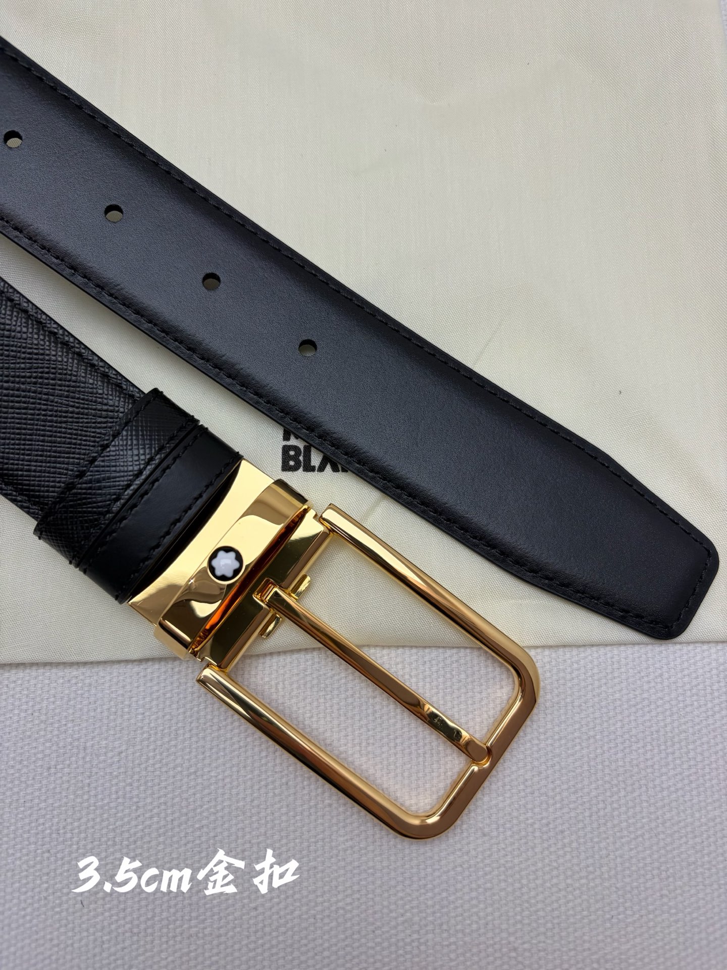 Montblanc万宝龙 宽3.5cm 采用头层牛皮 精品针式扣头 自由裁剪商务休闲皮带