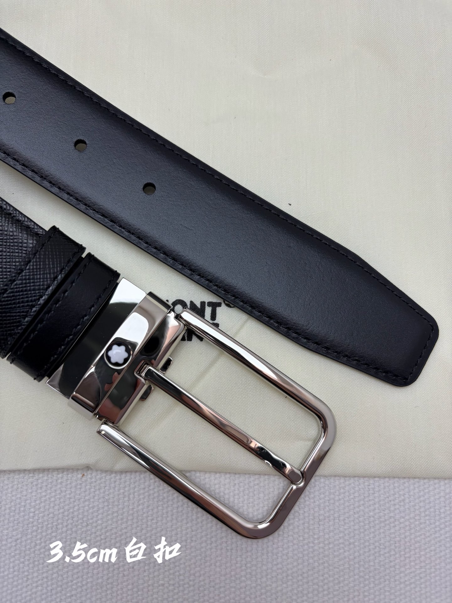 Montblanc万宝龙 宽3.5cm 采用头层牛皮 精品针式扣头 自由裁剪商务休闲皮带