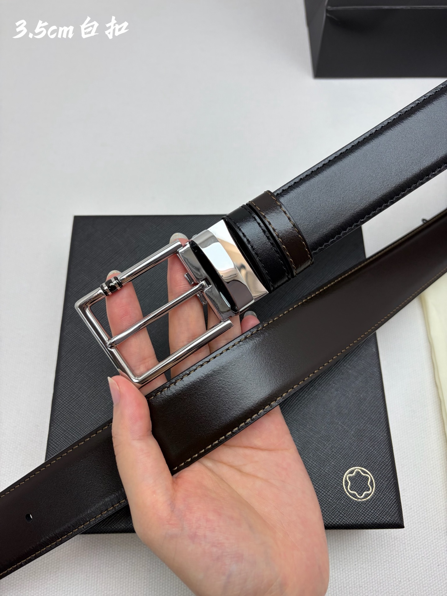 Montblanc万宝龙 宽3.5cm 采用头层牛皮 精品针式扣头 自由裁剪商务休闲皮带