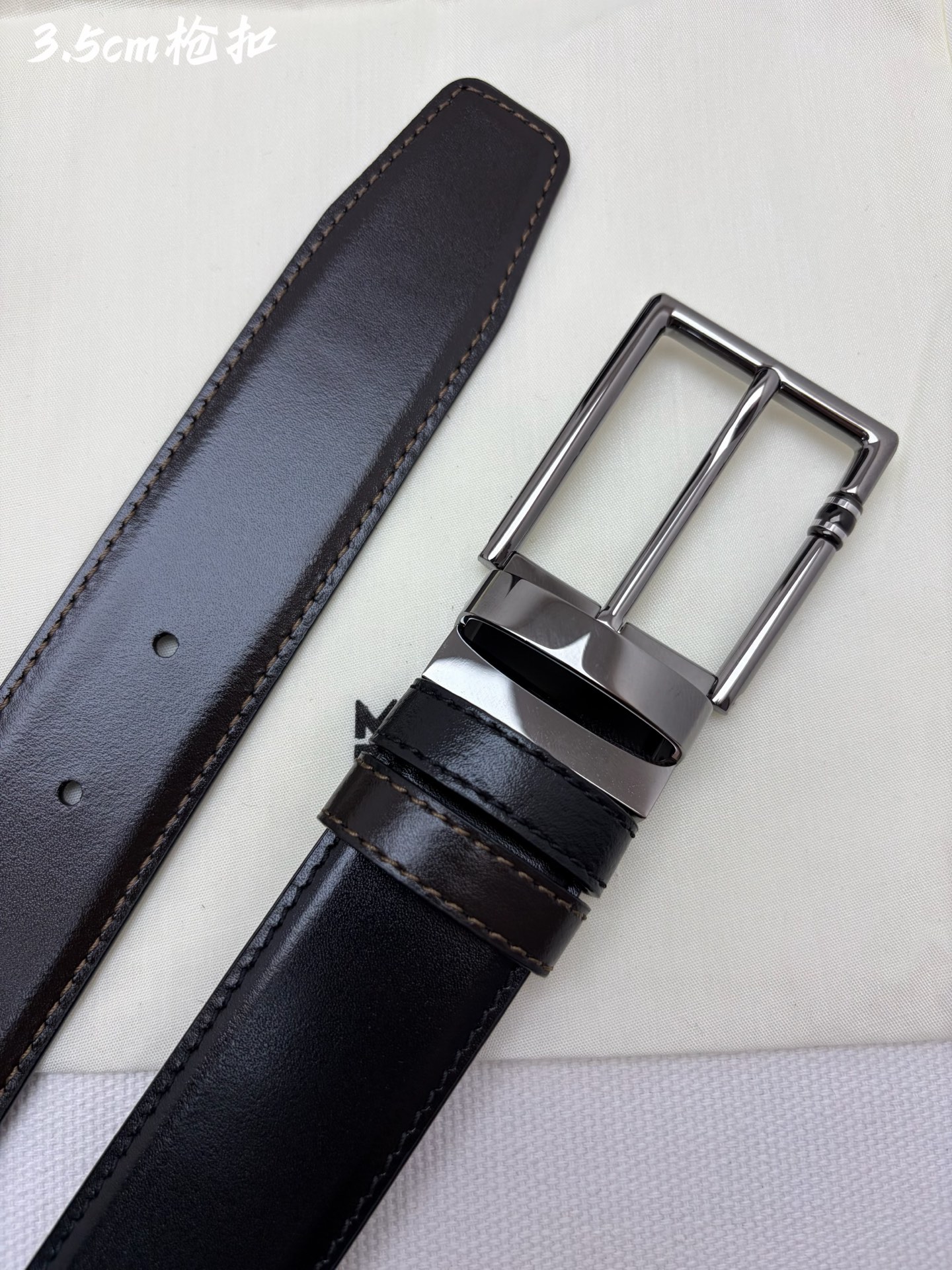 Montblanc万宝龙 宽3.5cm 采用头层牛皮 精品针式扣头 自由裁剪商务休闲皮带 Montblanc万宝龙 宽3.5cm 采用头层牛皮 精品针式扣头 自由裁剪商务休闲皮带