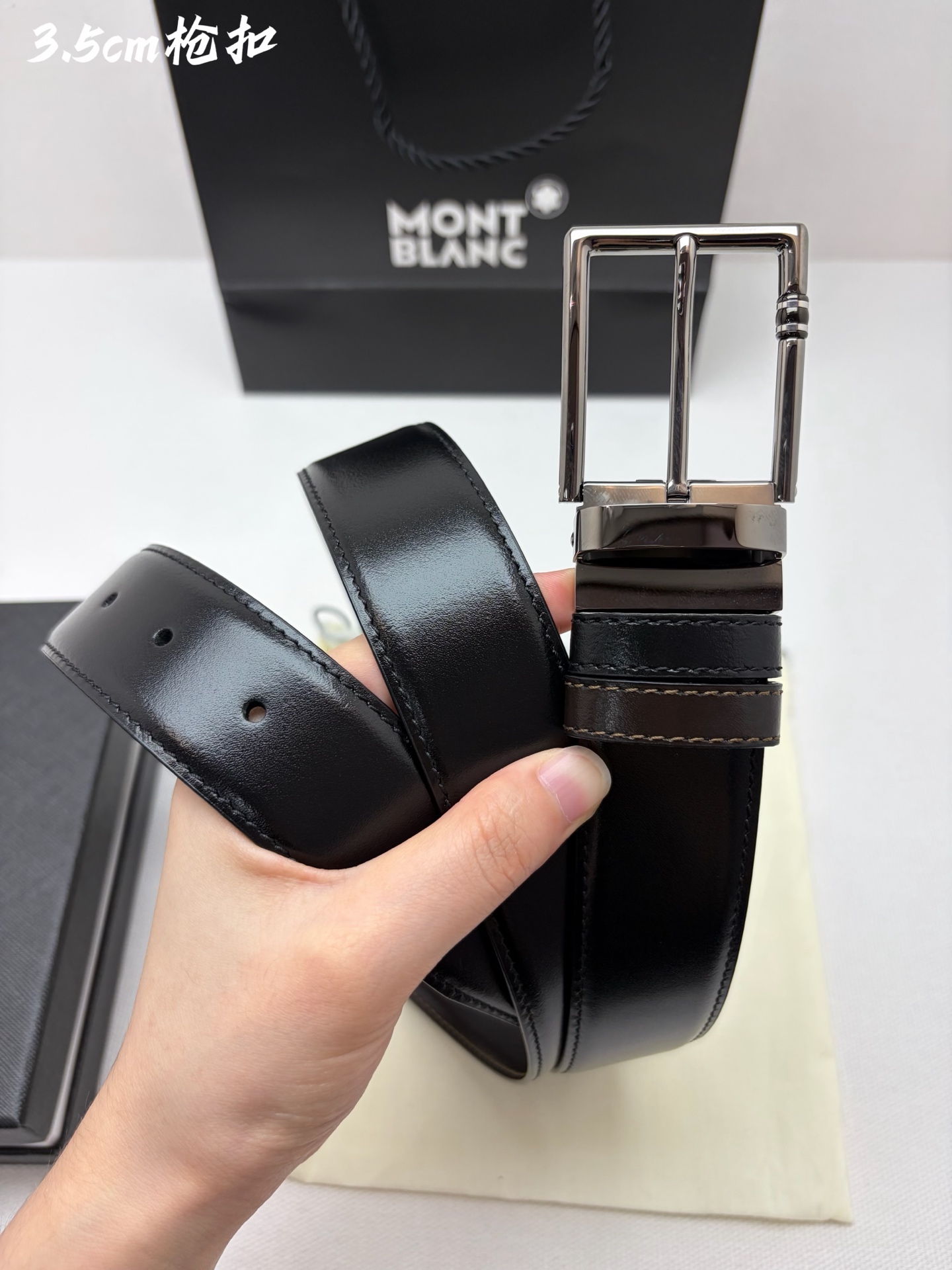 Montblanc万宝龙 宽3.5cm 采用头层牛皮 精品针式扣头 自由裁剪商务休闲皮带