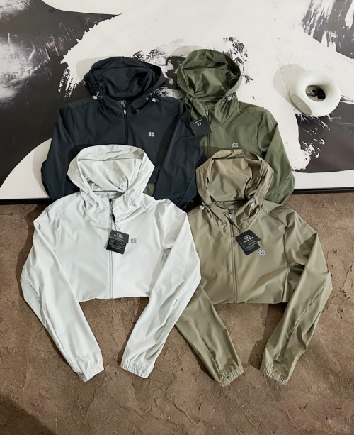 KOLON SPORT Lightweight Sun Protective Jacket - Breathable & Comfortable 1 KOLON SPORT Lightweight Sun Protective Jacket – Breathable & Comfortable