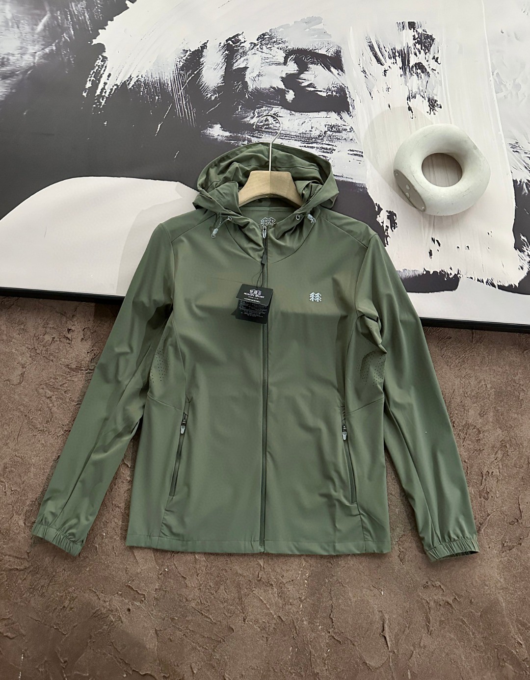 Chaqueta Ligera con Capucha KOLON SPORT para Hombre y Mujer - Protección Solar 14 a1746446892677 6215