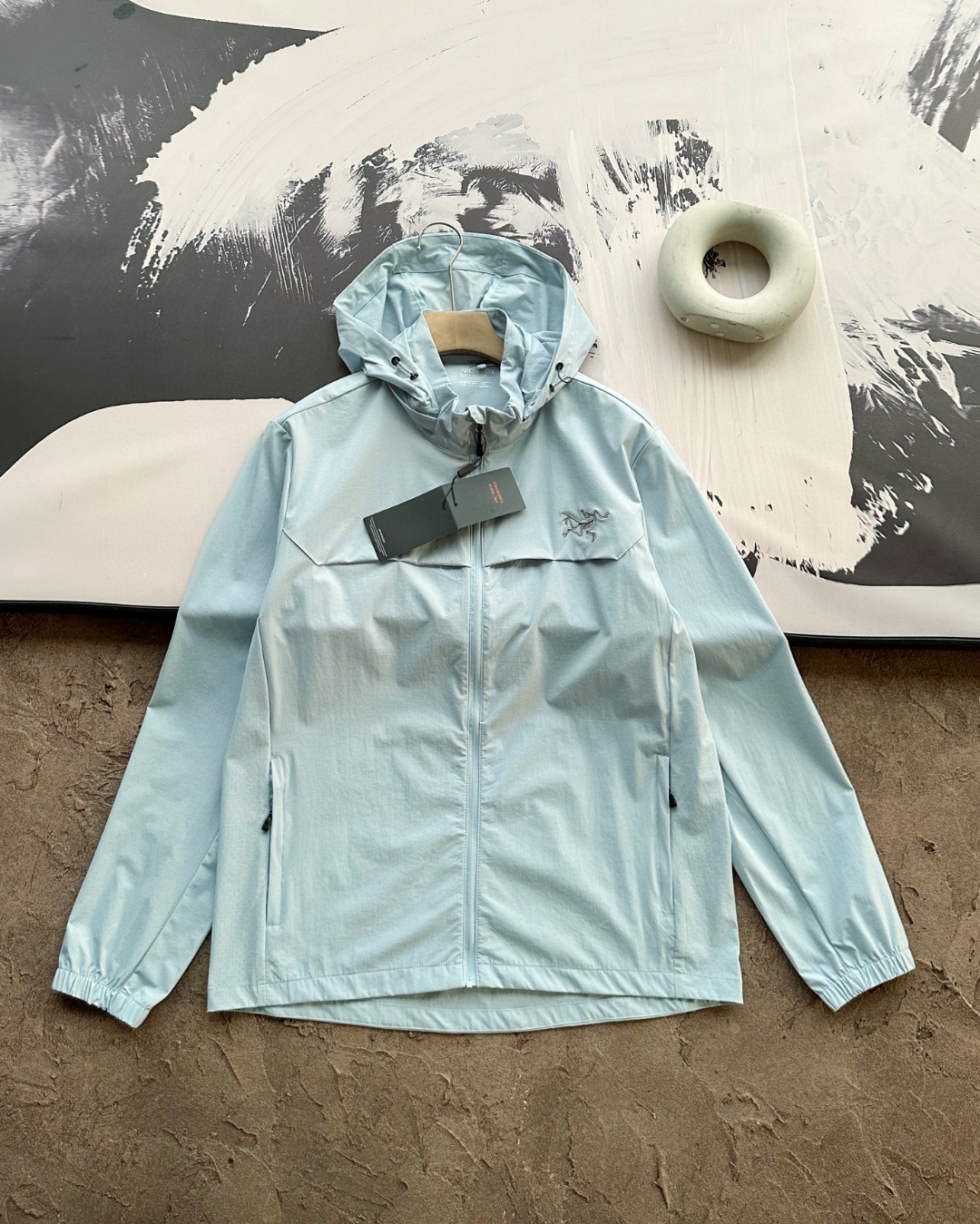 Chaqueta Ligera Arc'teryx con Capucha Desmontable y Protección Solar 14 a1750173345778 6758