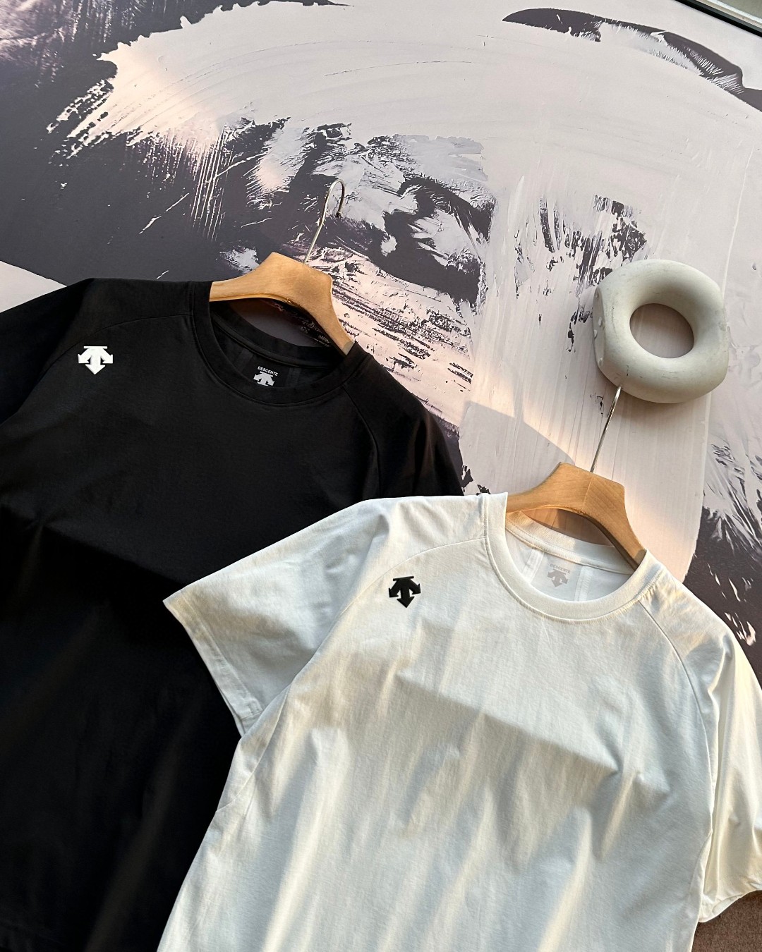 Alternative view of T-Shirt 08633