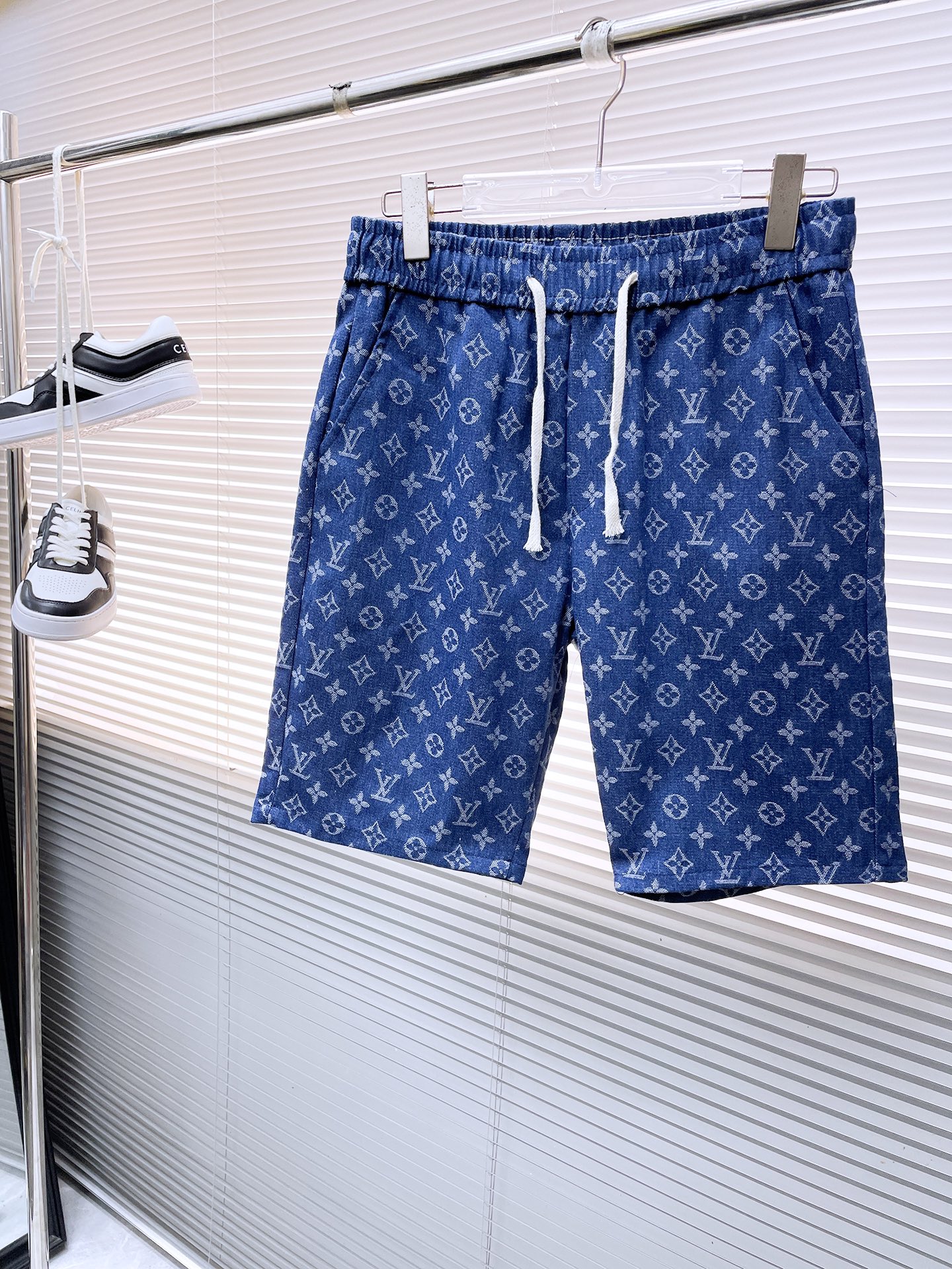 Is het illegaal om dupe te kopen
 Louis Vuitton Kleding Korte Broek Katoen Lente/Zomercollectie Casual