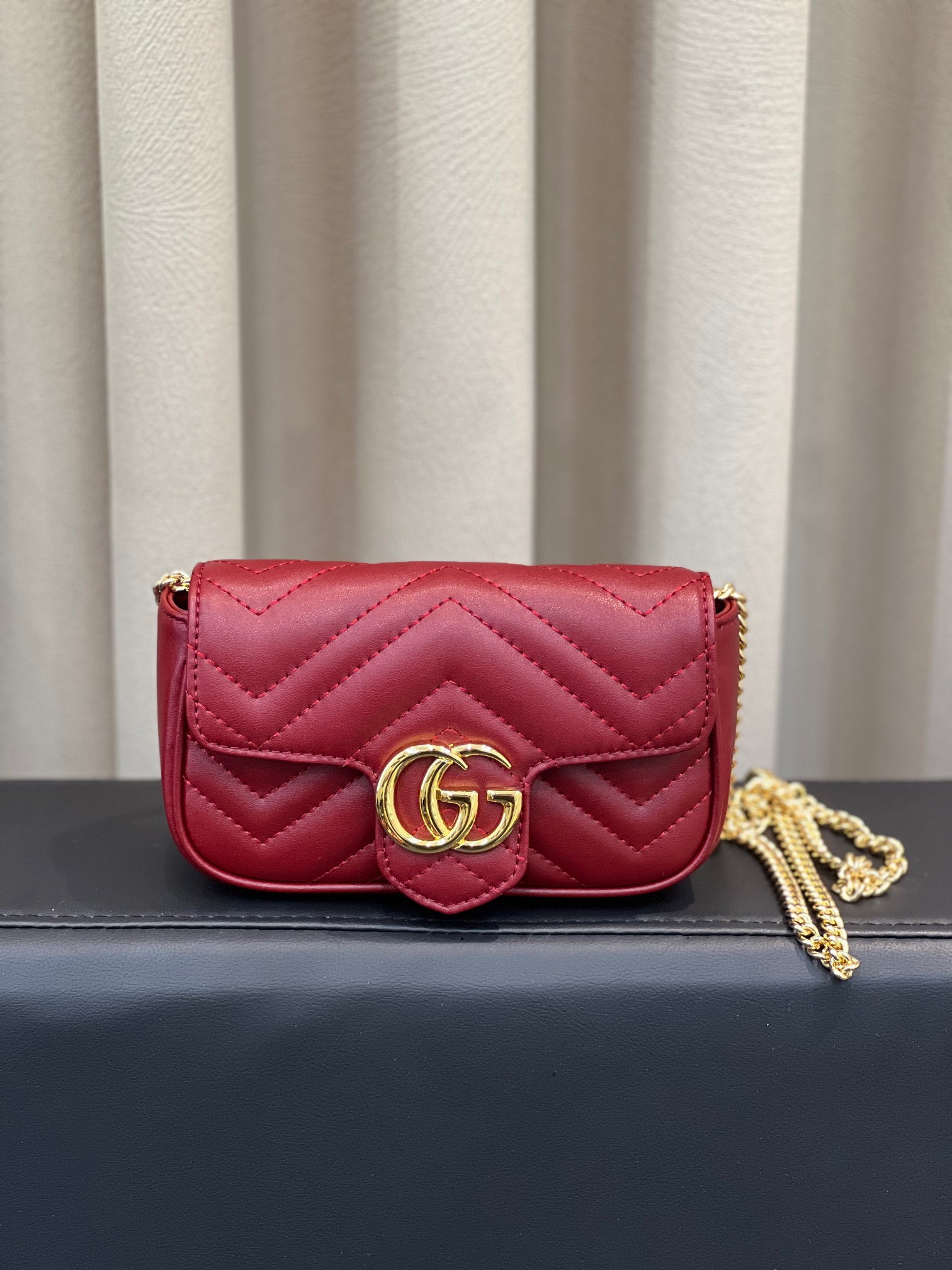 غوتشي Gucci Marmont حقيبة حقيبة صغيرة رد : . سلسلة