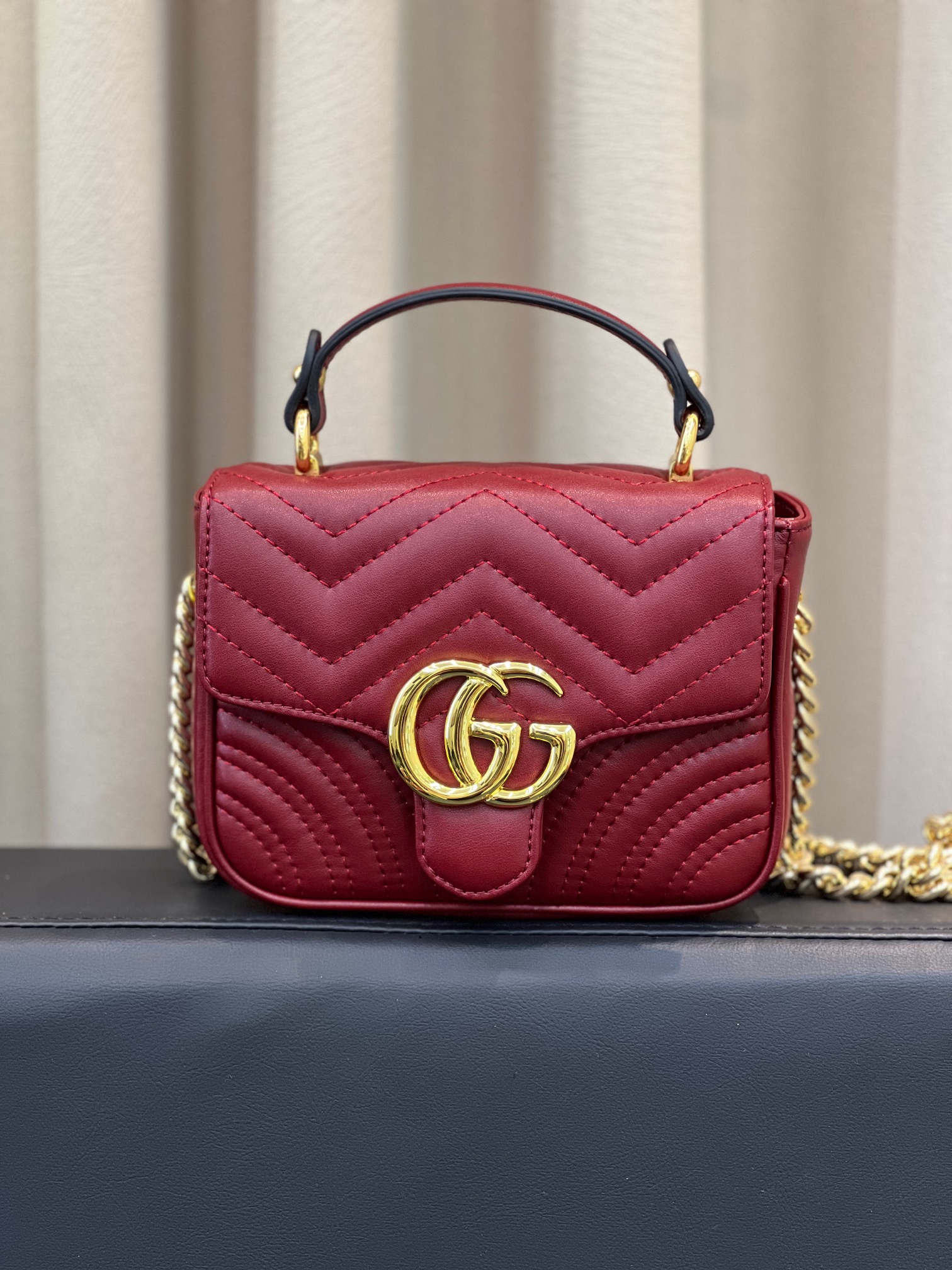 غوتشي Gucci Marmont حقيبة حقيبة يد ا > ? رد : . سلسلة الخريف