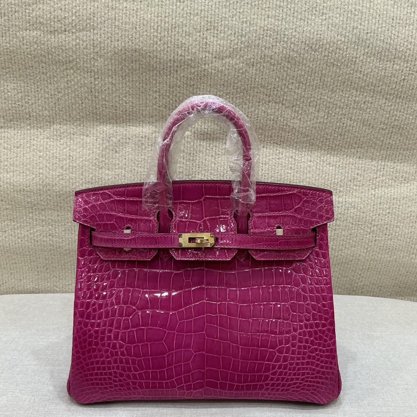 NO:919370,Spot real shot high-gloss platinum 25 rose red gold buckle, Hermes, hermes, Hermes,19860909现货实拍高光铂金25 玫红色 金扣,爱马仕,hermes,Hermes,,Bag
