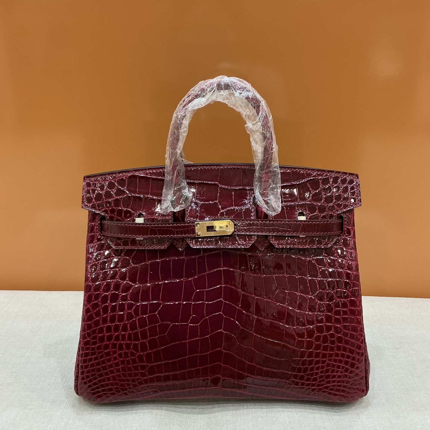 NO:919386,Customized delivery of high-gloss platinum 25 burgundy gold buckle, Hermes, hermes, Hermes,19860909客订出货高光铂金25 酒红 金扣,爱马仕,hermes,Hermes,,Bag