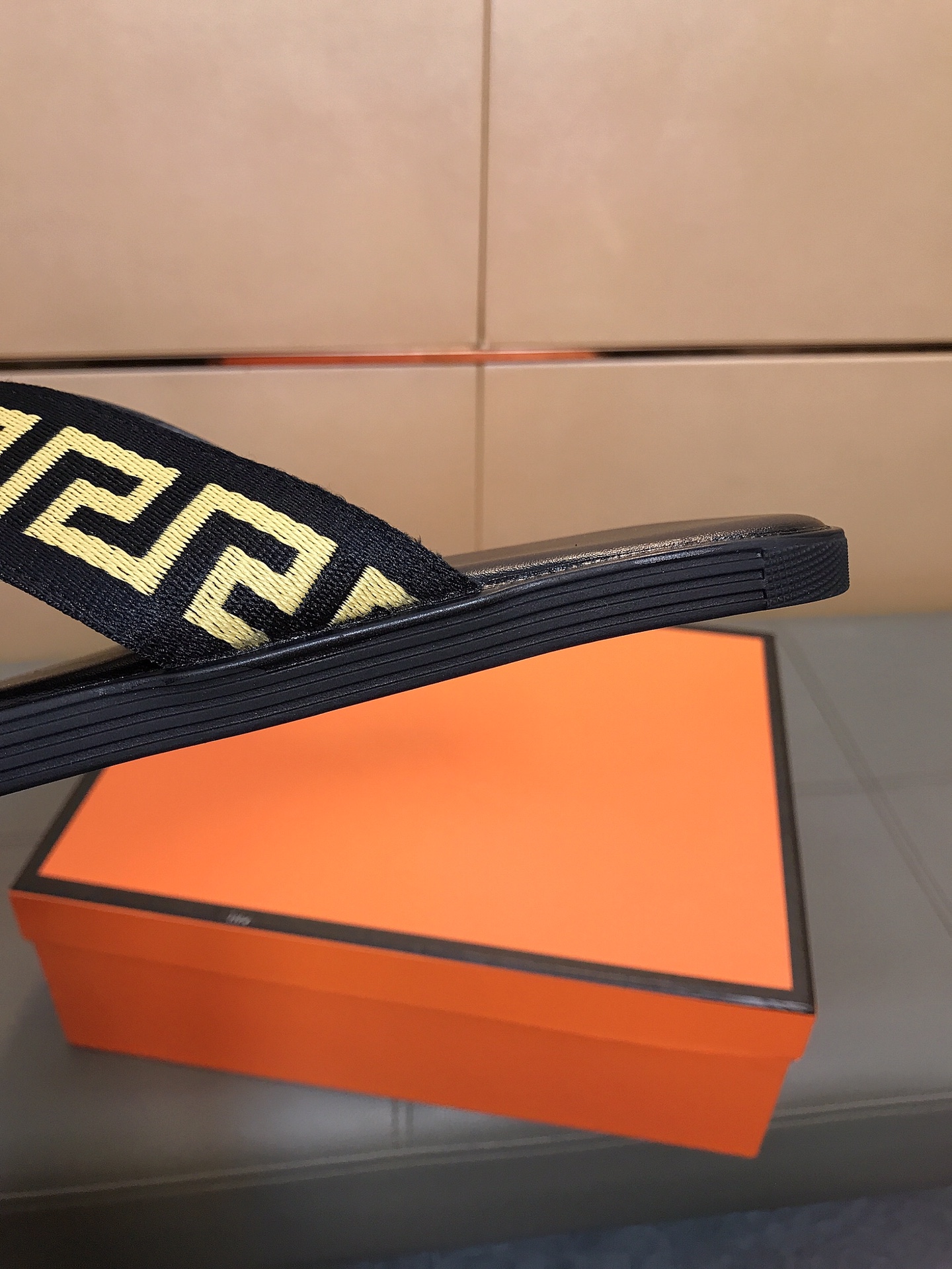 New Vanderstrel Slipper Series 2024: Stylish Men’s Elemental Slippers with Special Comfort Sole - 图片 7
