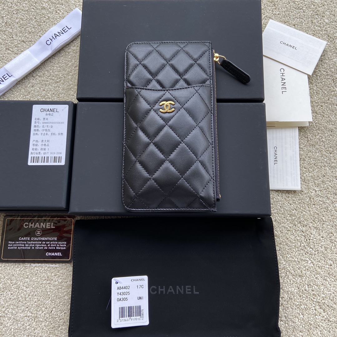 Chanel counter item number: A84402