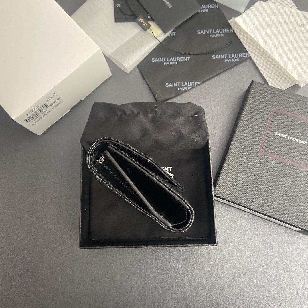 Saint Laurent 五金 MATELASSE短款粒面壓印皮革三折短包