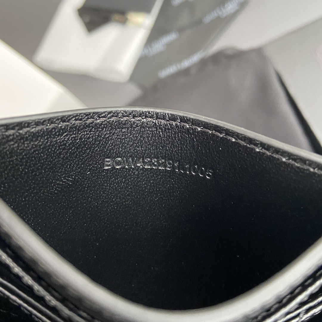 Saint Laurent 五金 MATELASSE粒面壓印皮革卡包