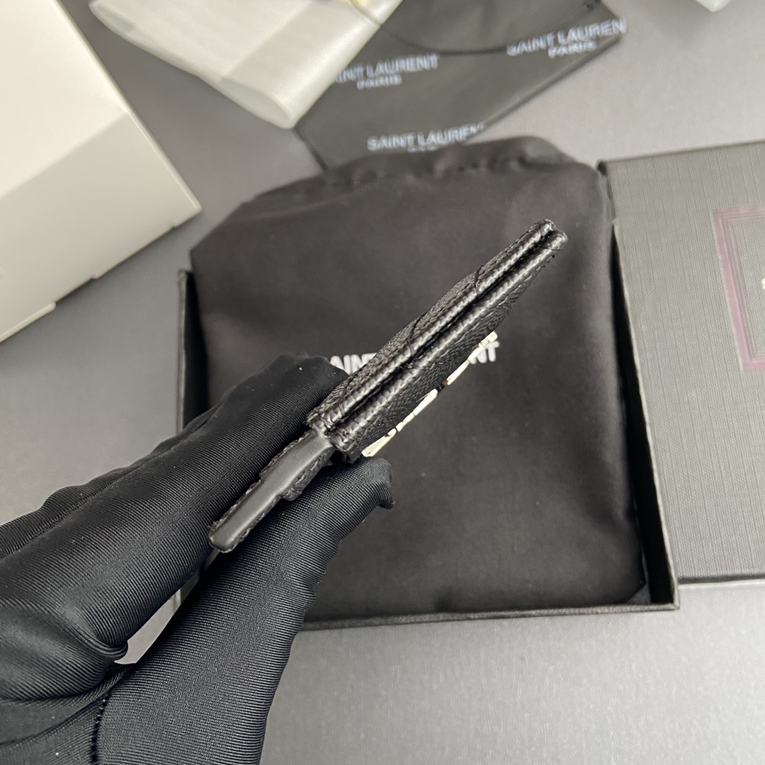 Saint Laurent 五金 MATELASSE粒面壓印皮革卡包