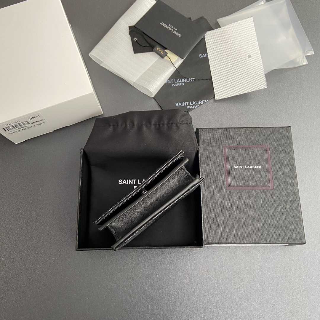 Saint Laurent 五金 MATELASSE短款粒面壓印皮革卡包