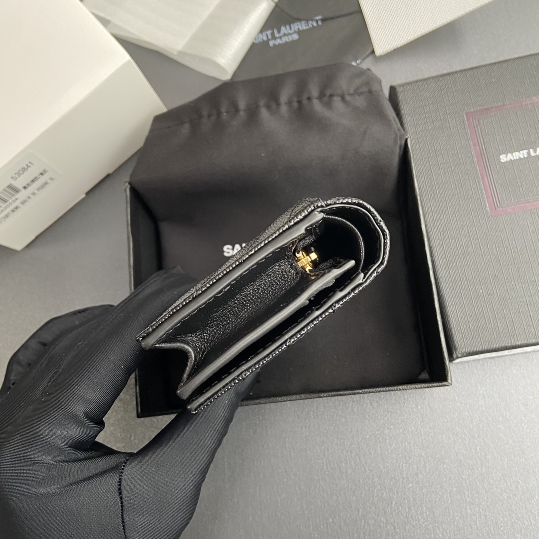 Saint Laurent 五金 MATELASSE短款粒面壓印皮革卡包