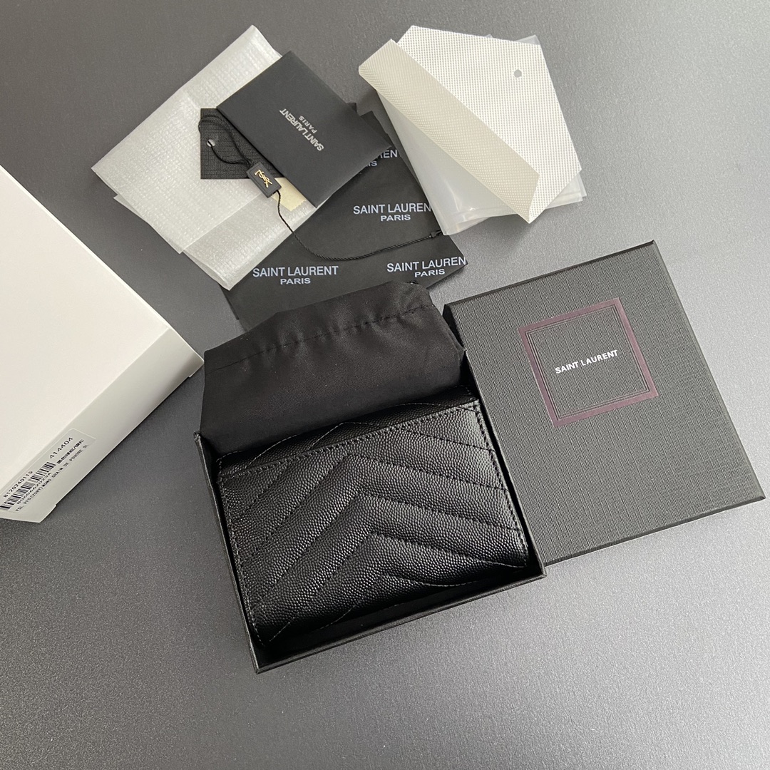 Prada 五金 MATELASSE短款粒面壓印皮革信封錢包
