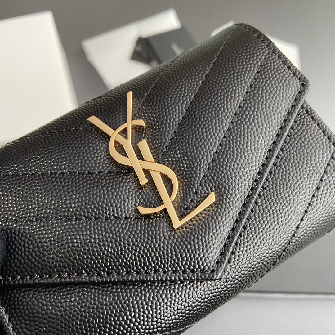 Prada 五金 MATELASSE短款粒面壓印皮革信封錢包