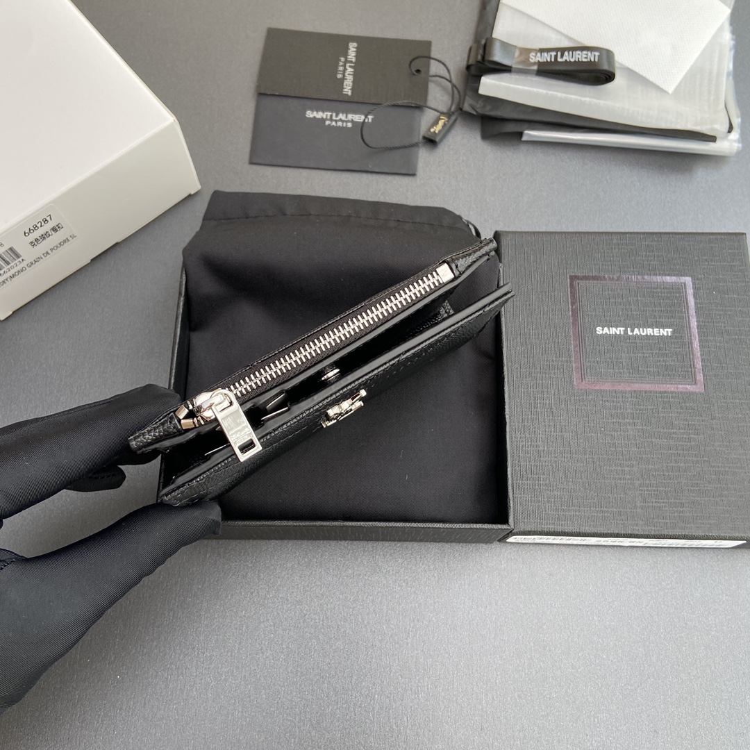 Saint Laurent 五金 .MATELASSE粒面压印皮革拉链双折钱包