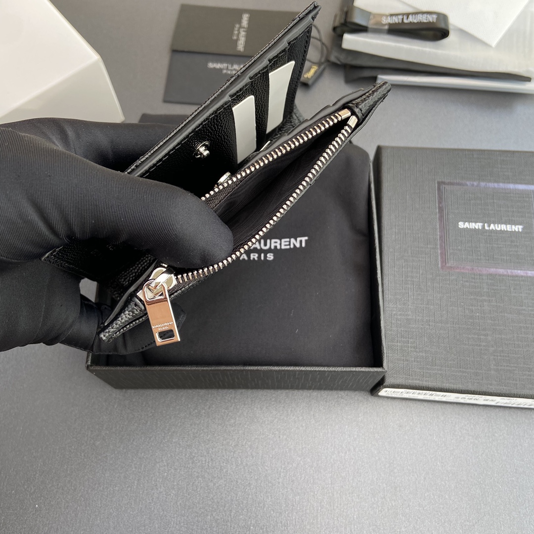 Saint Laurent 五金 .MATELASSE粒面压印皮革拉链双折钱包