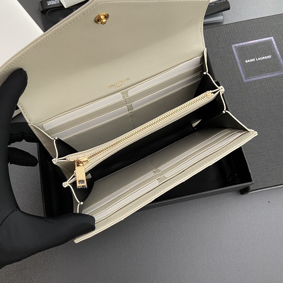 Saint Laurent 五金 MATELASSE翻盖粒面压印皮革钱包