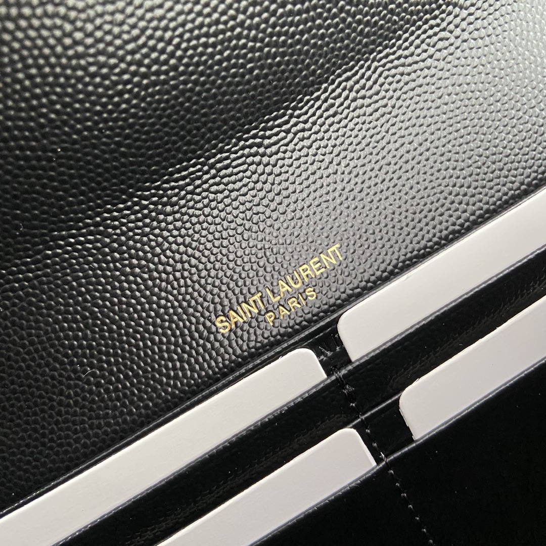 Saint Laurent 五金 MATELASSE翻盖粒面压印皮革钱包
