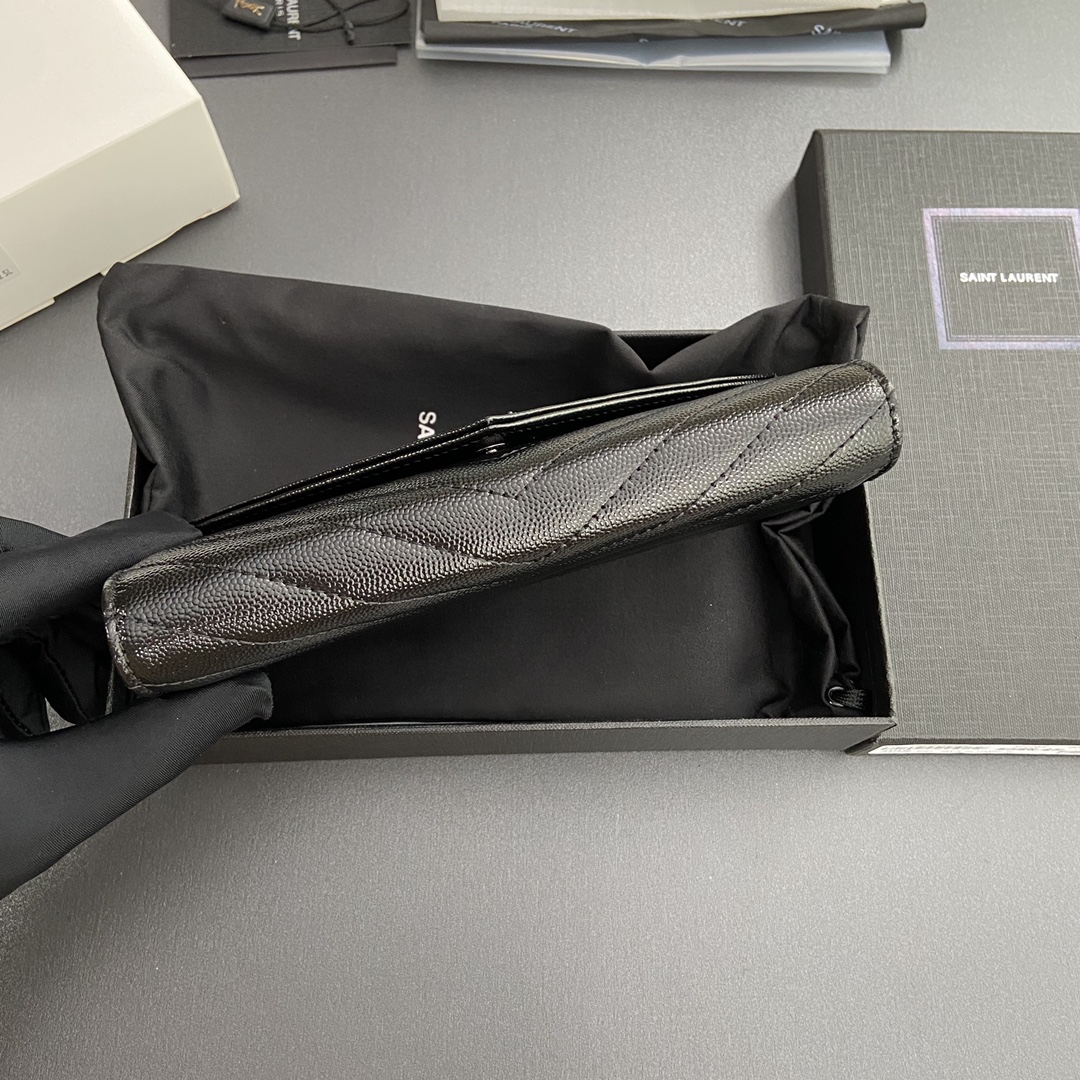 Saint Laurent 五金 MATELASSE翻盖粒面压印皮革钱包