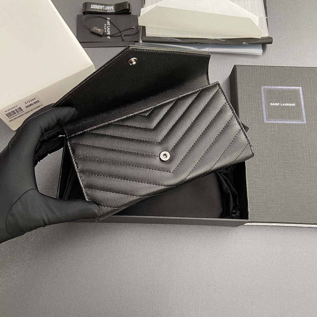 Saint Laurent 五金 MATELASSE翻盖粒面压印皮革钱包